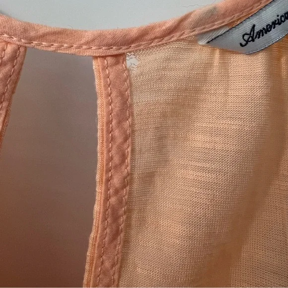 America Eagle Peach Southwestern Top - Picture 3 of 7
